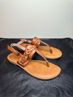 Zigi Soho Bevelyn Tan Flat Sandals Ankle Strap Sz 7 New